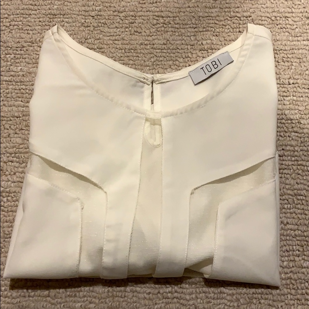 NWOT cutest Tobi short sleeve shirt!!!! - Picture 4 of 7